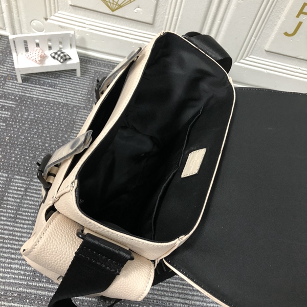 ルイヴィトンバッグ着用イメージ